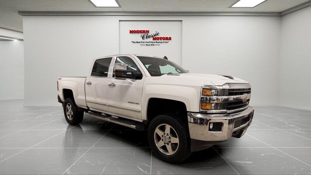 2018 CHEVROLET Silverado