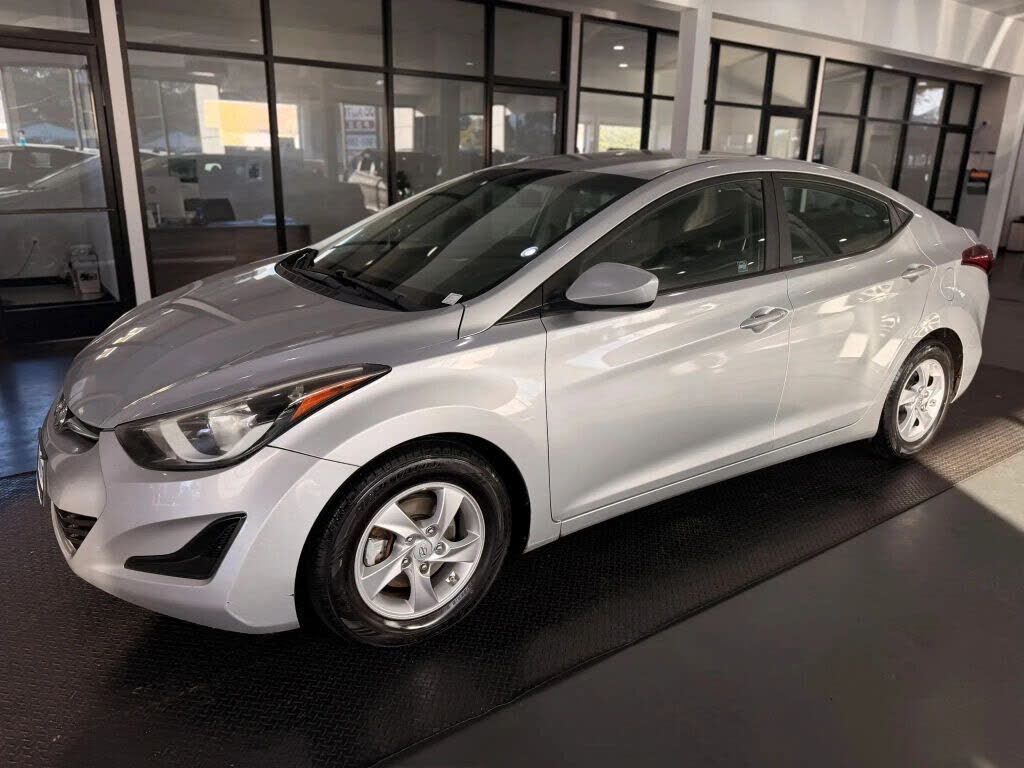 2013 HYUNDAI Elantra