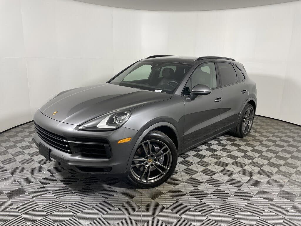 2022 PORSCHE Cayenne