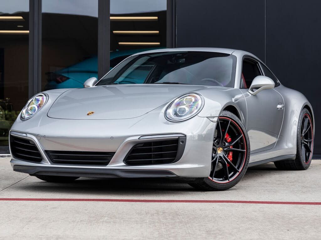 2018 PORSCHE 911