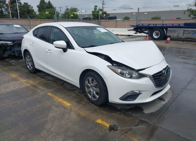 2016 MAZDA Mazda3