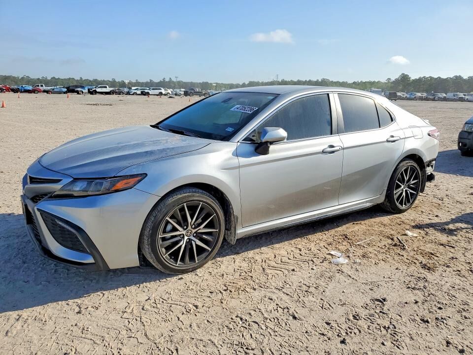 2024 TOYOTA Camry