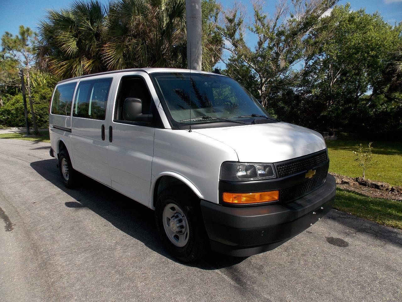2022 CHEVROLET Express