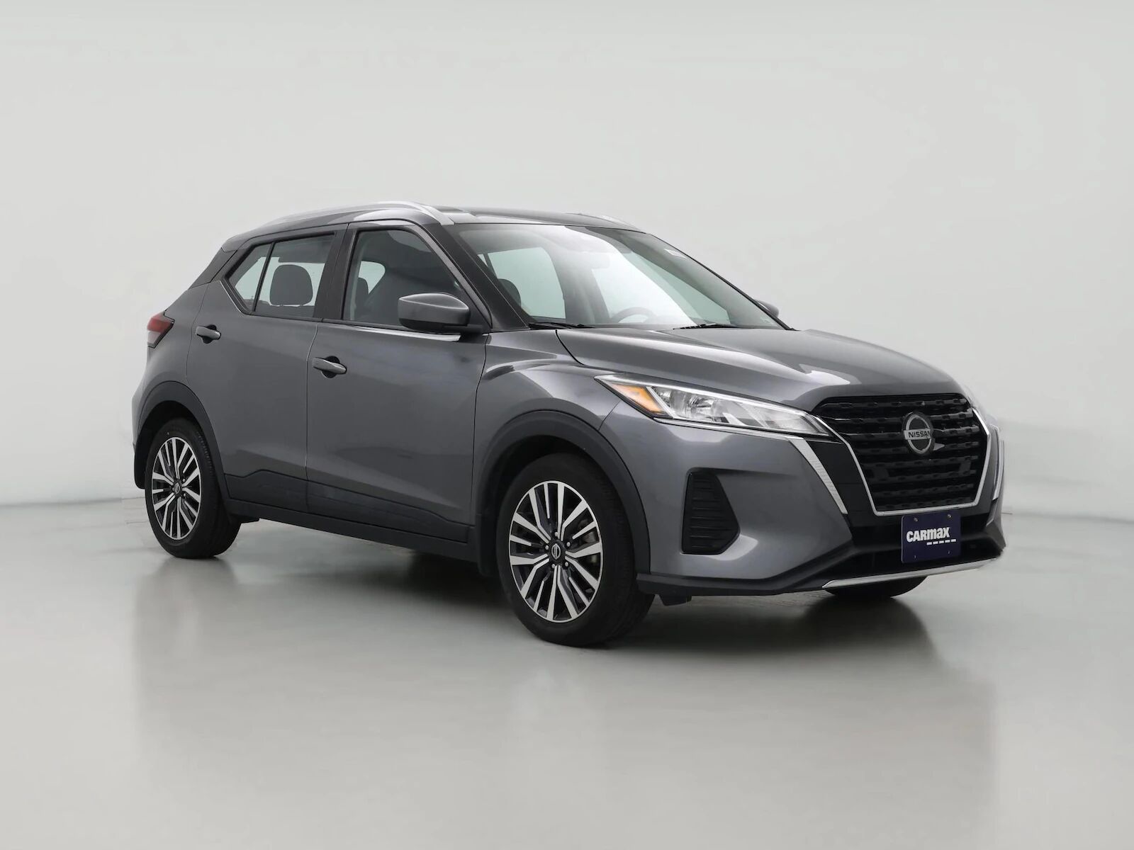 2021 NISSAN Kicks