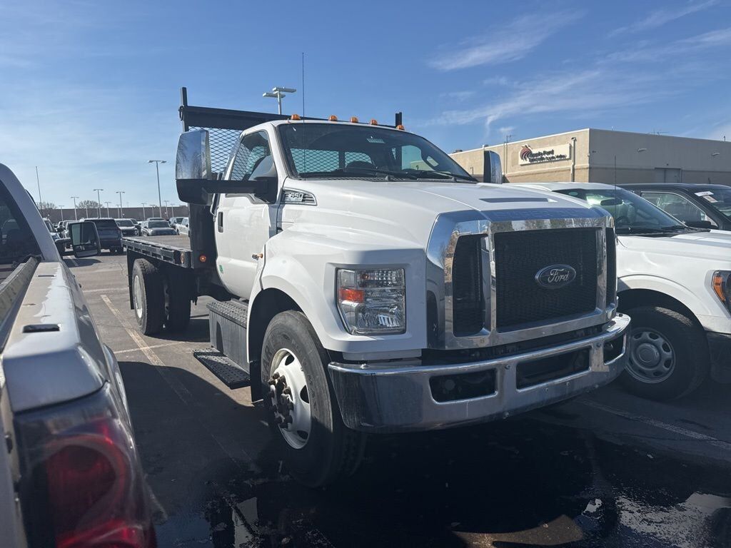 2022 FORD F-650