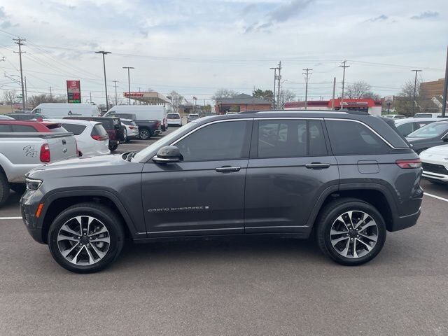 2022 JEEP Grand Cherokee