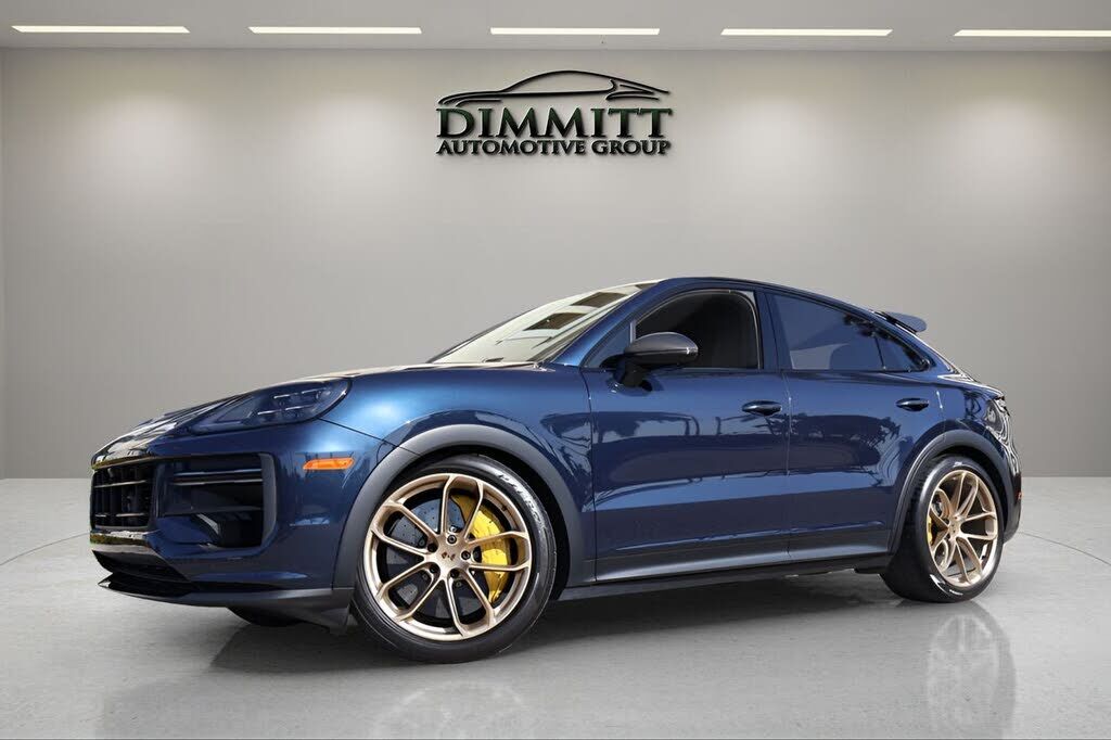 2024 PORSCHE Cayenne
