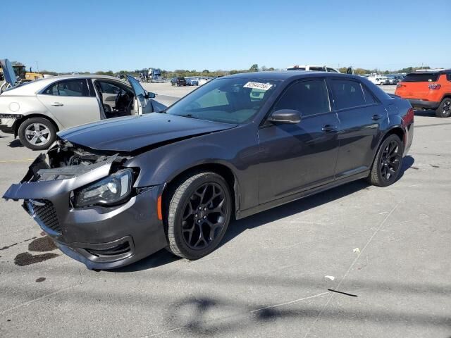 2019 CHRYSLER 300