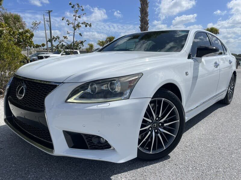 2013 LEXUS LS