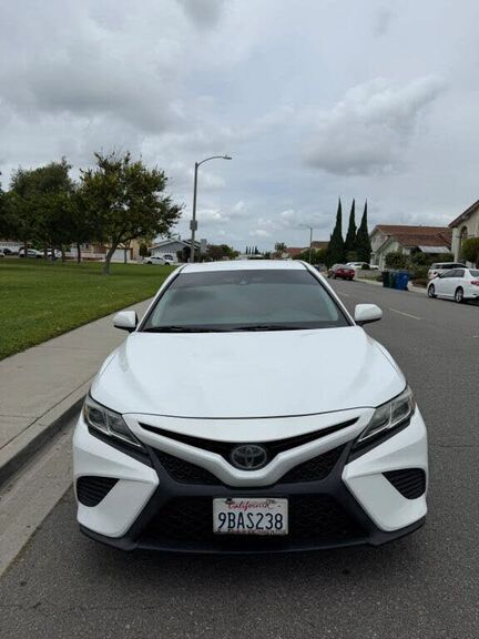 2019 TOYOTA Camry