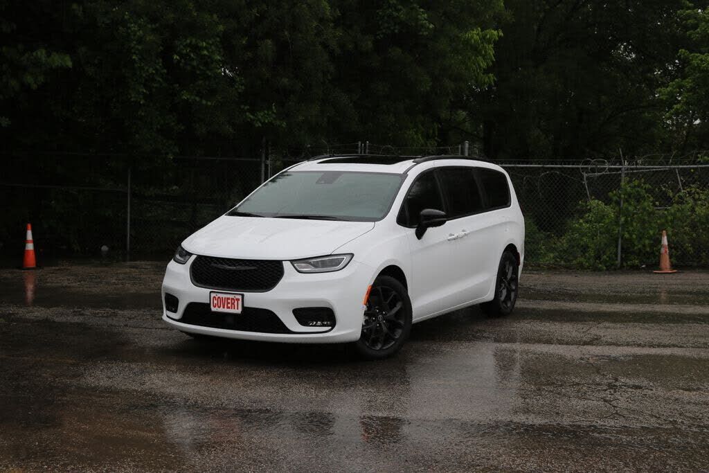 2025 CHRYSLER Pacifica