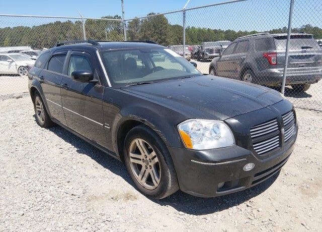 2005 DODGE Magnum