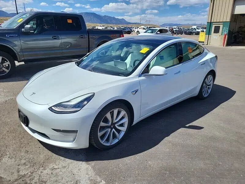 2020 TESLA Model 3