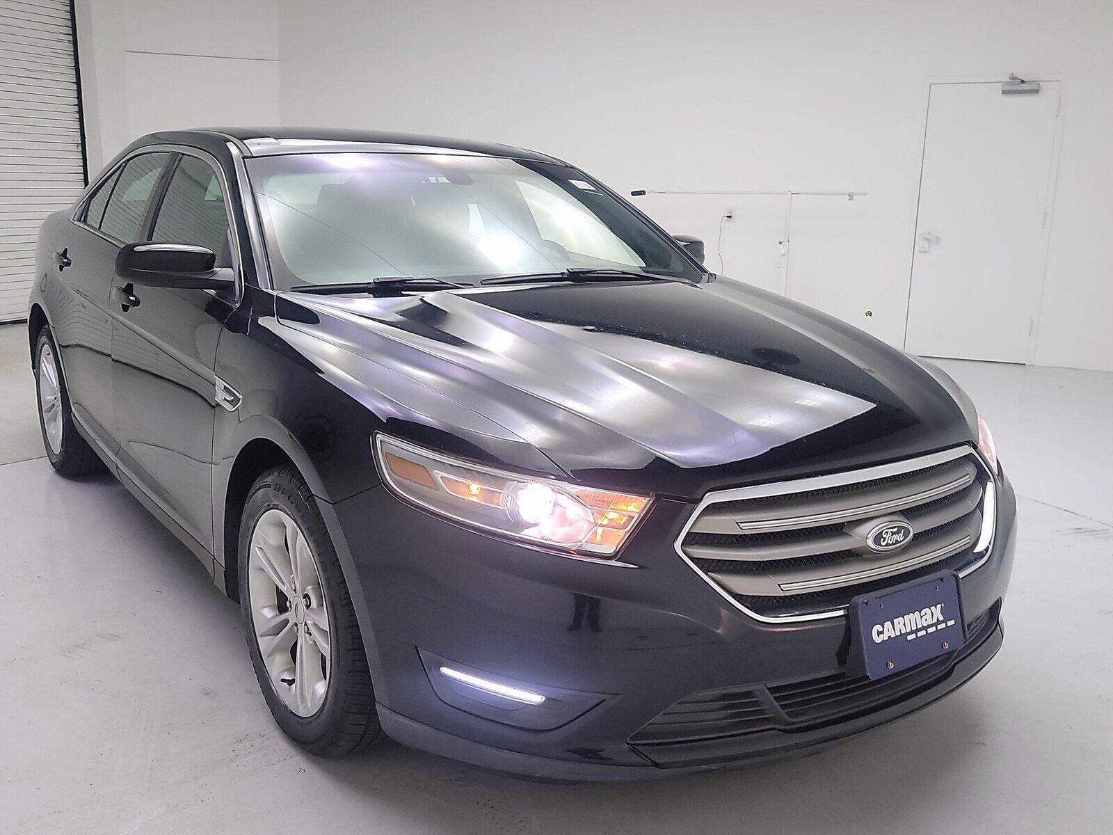 2014 FORD Taurus