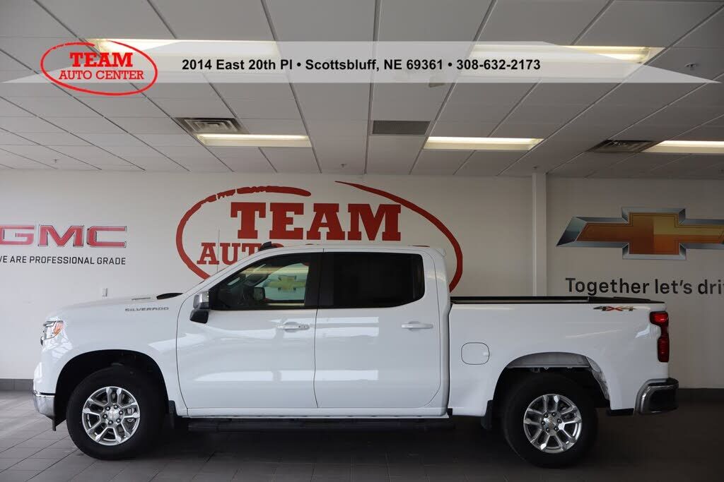 2025 CHEVROLET Silverado