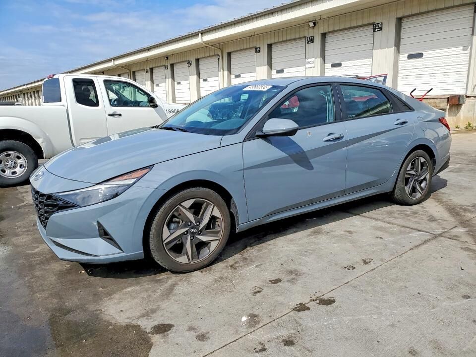 2023 HYUNDAI Elantra