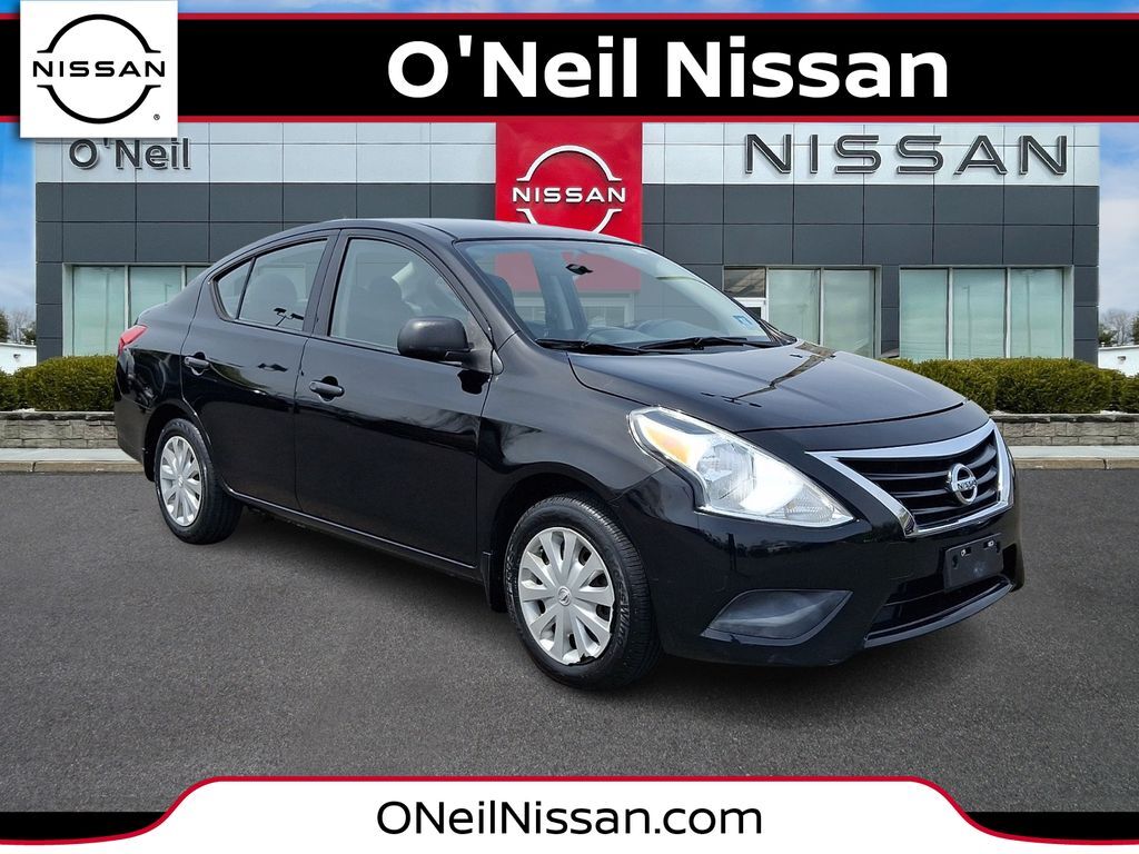 2015 NISSAN Versa