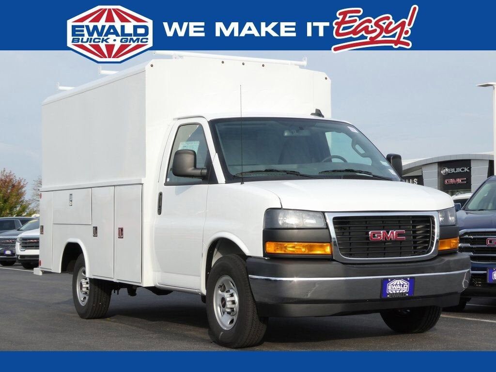 2025 GMC Savana