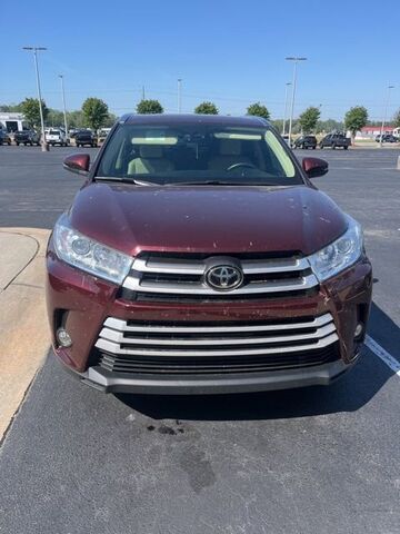 2019 TOYOTA Highlander