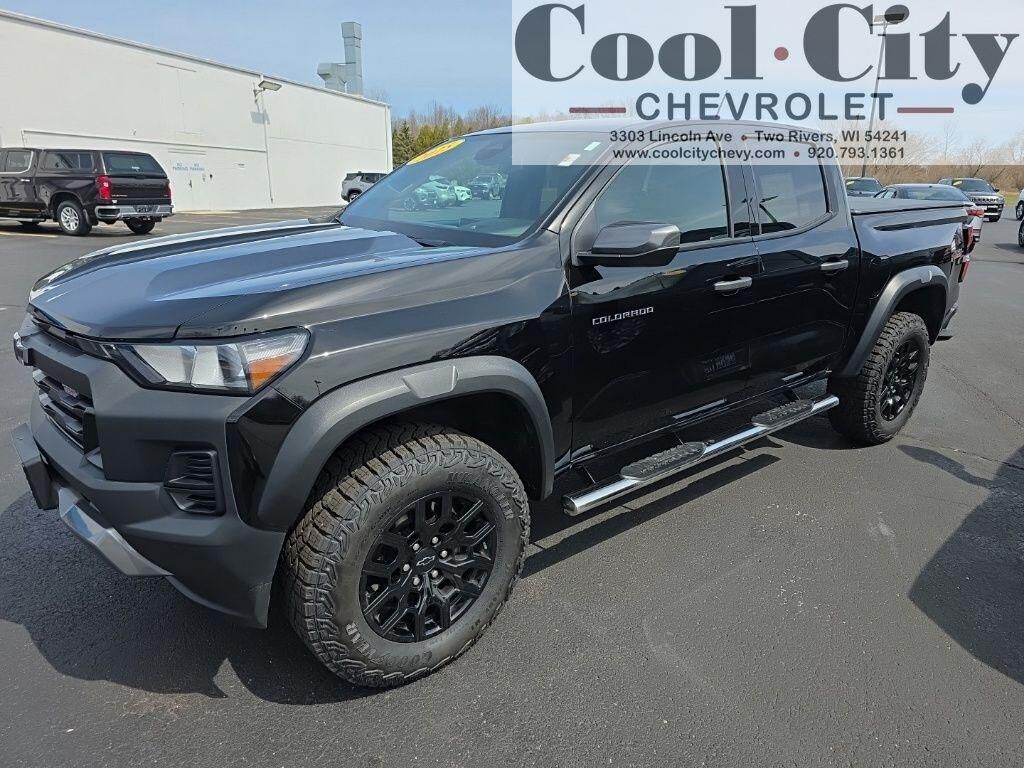 2025 CHEVROLET Colorado