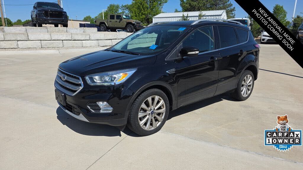 2017 FORD Escape