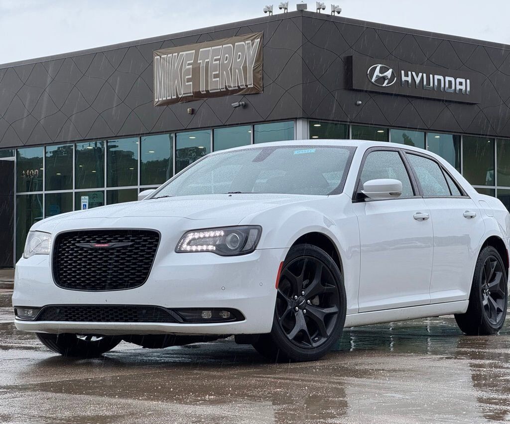 2023 CHRYSLER 300