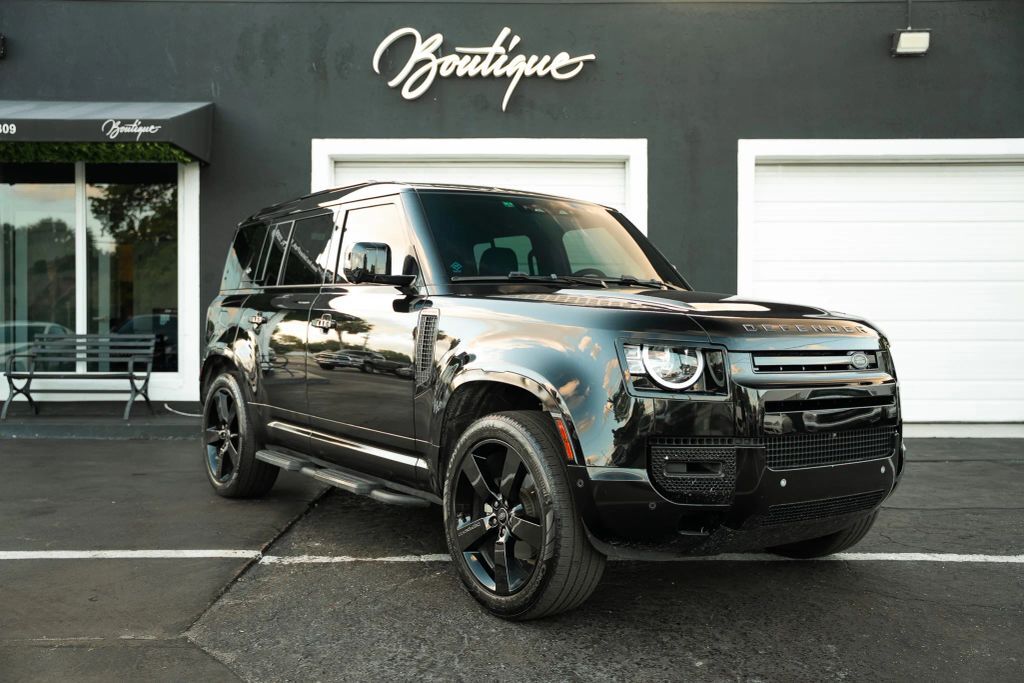 2023 LAND ROVER Defender