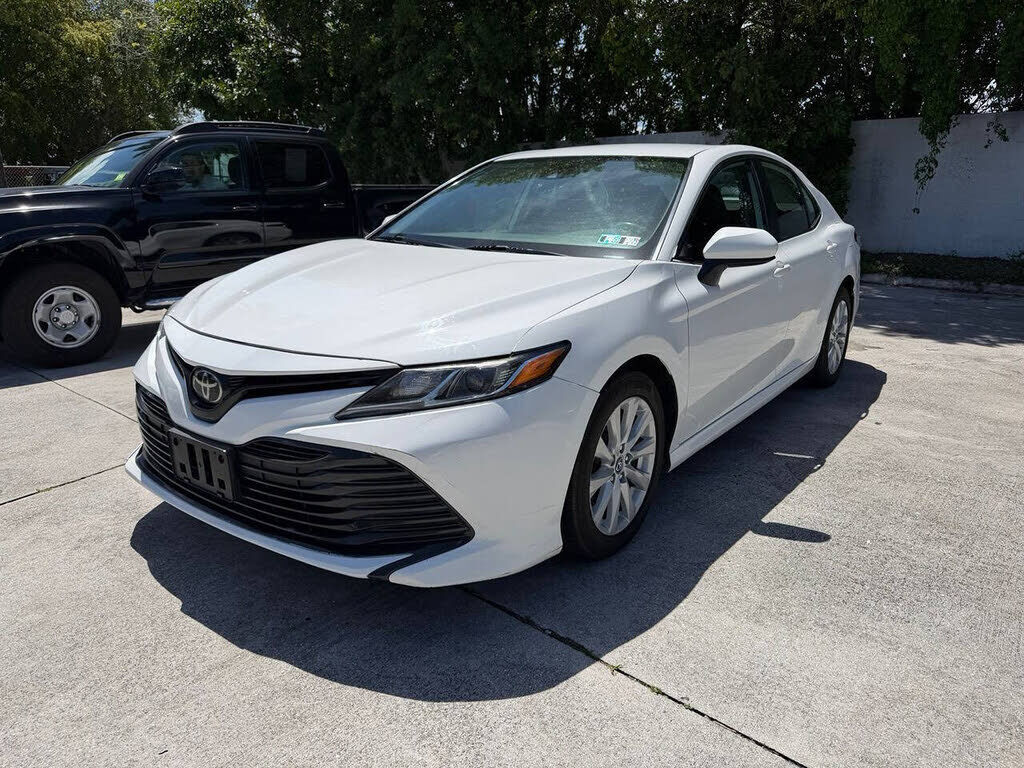 2020 TOYOTA Camry