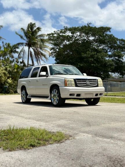 2004 CADILLAC Escalade