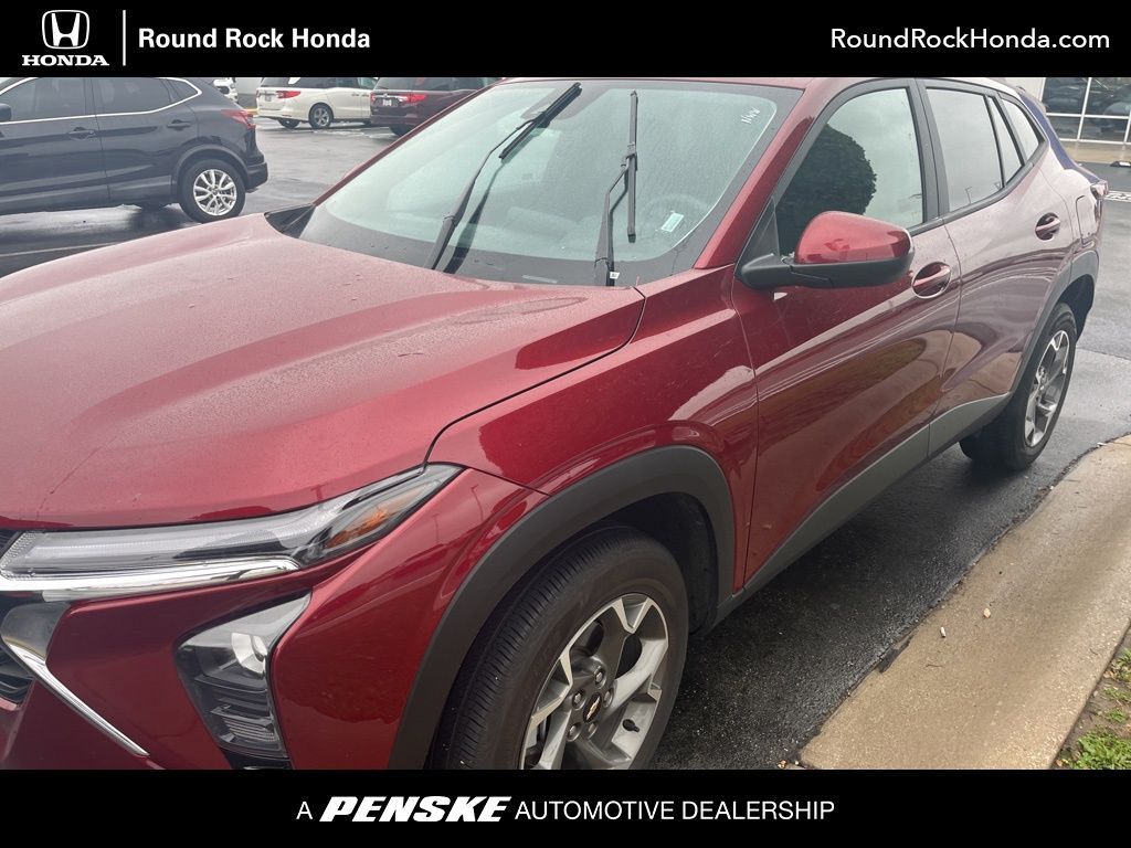 2025 CHEVROLET Trax
