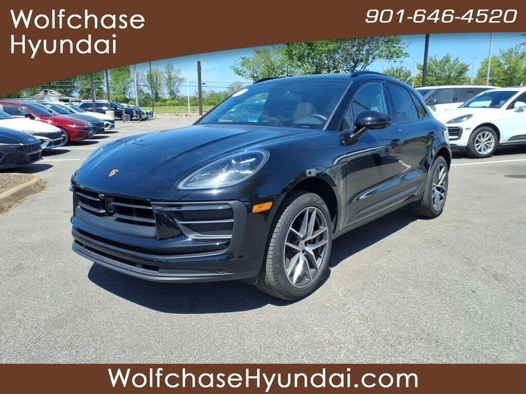 2025 PORSCHE Macan