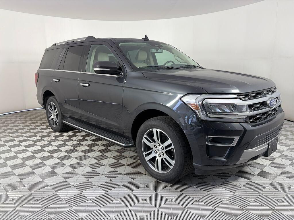 2022 FORD Expedition