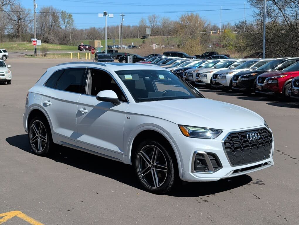2021 AUDI Q5 e