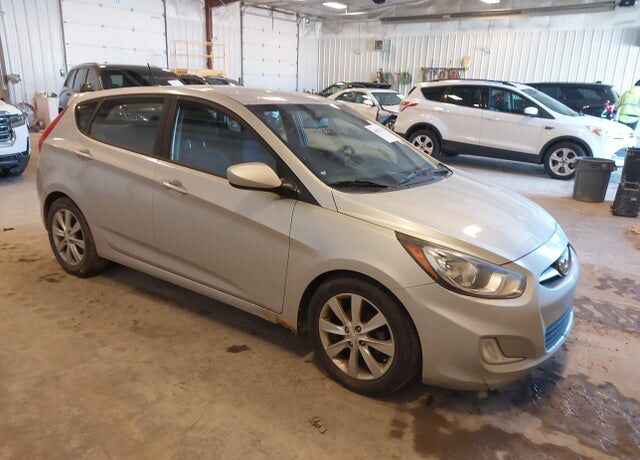 2012 HYUNDAI Accent