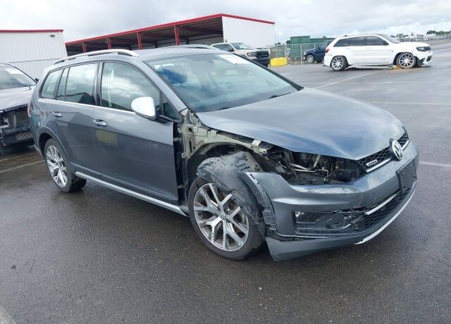 2017 VOLKSWAGEN Golf Alltrack