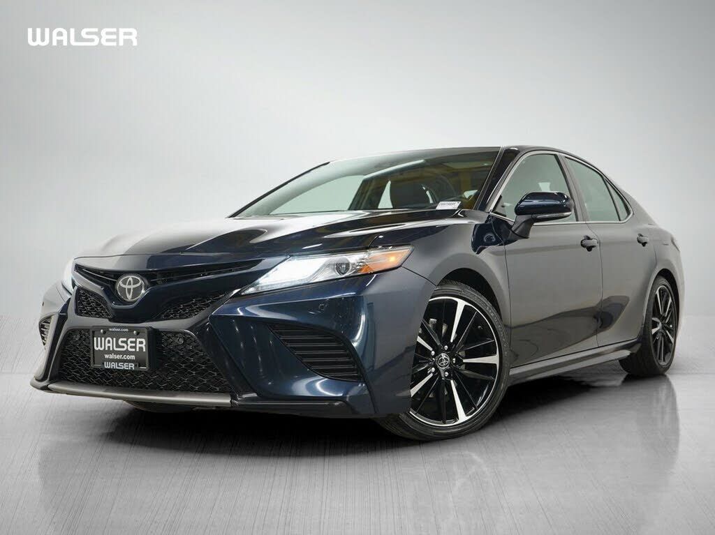 2018 TOYOTA Camry