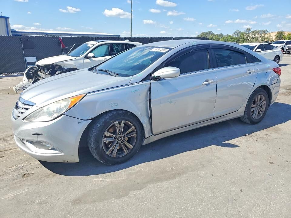 2013 HYUNDAI Sonata
