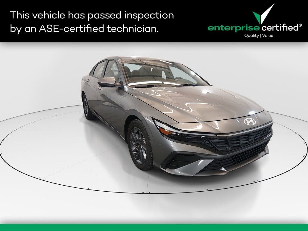 2024 HYUNDAI Elantra