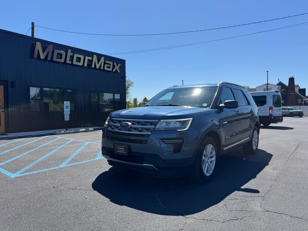 2018 FORD Explorer