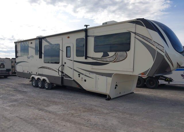 2018 GRAND DESIGN RECREATIONAL Solitude