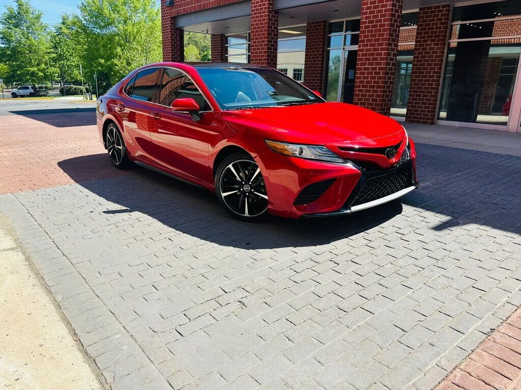 2019 TOYOTA Camry