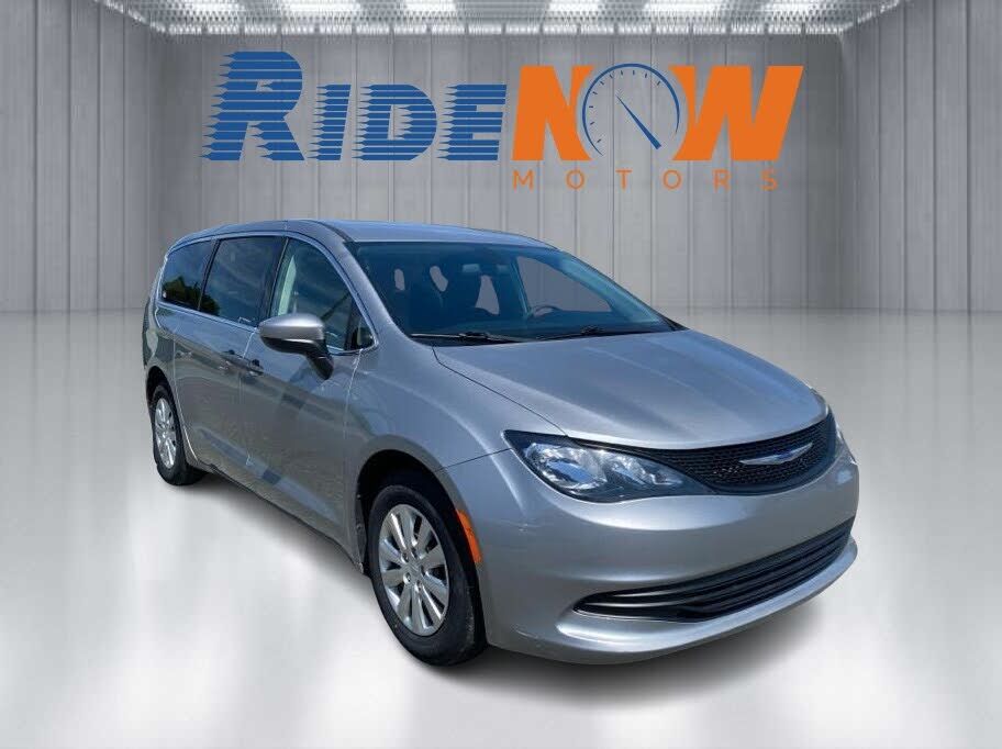 2020 CHRYSLER Voyager