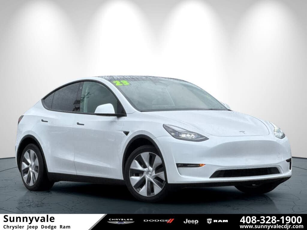 2023 TESLA Model Y