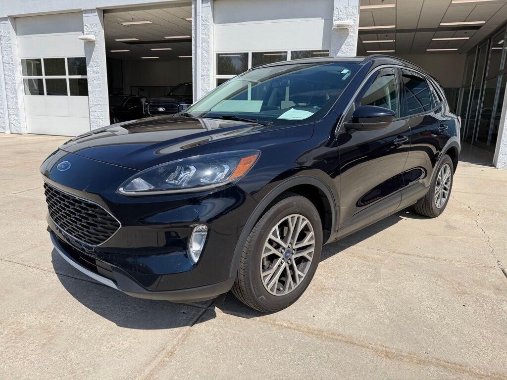 2021 FORD Escape