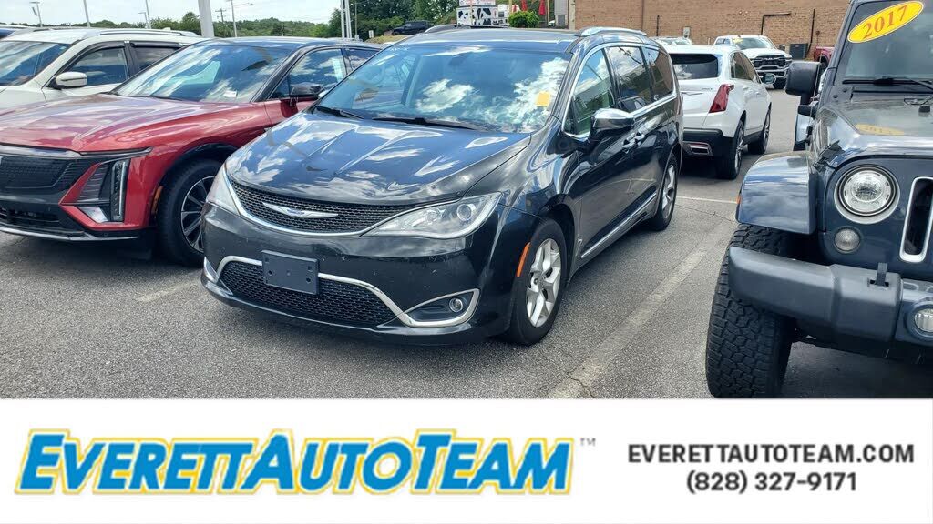 2020 CHRYSLER Pacifica