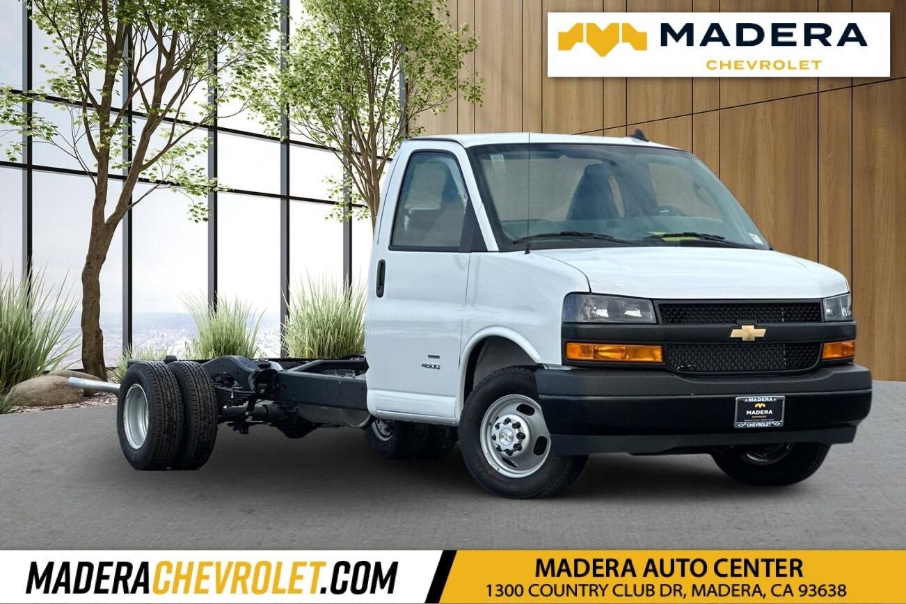2025 CHEVROLET Express