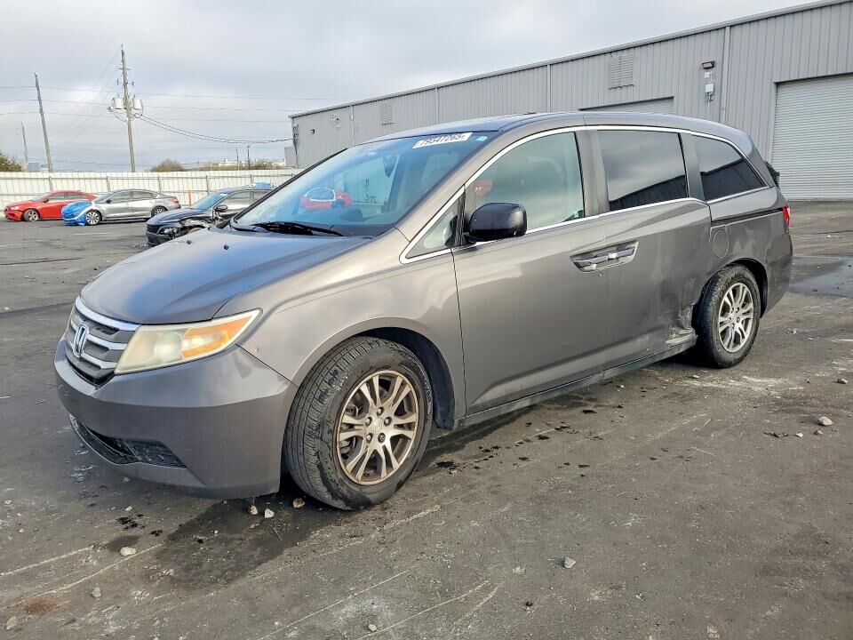 2013 HONDA Odyssey