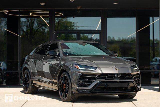 2021 LAMBORGHINI URUS
