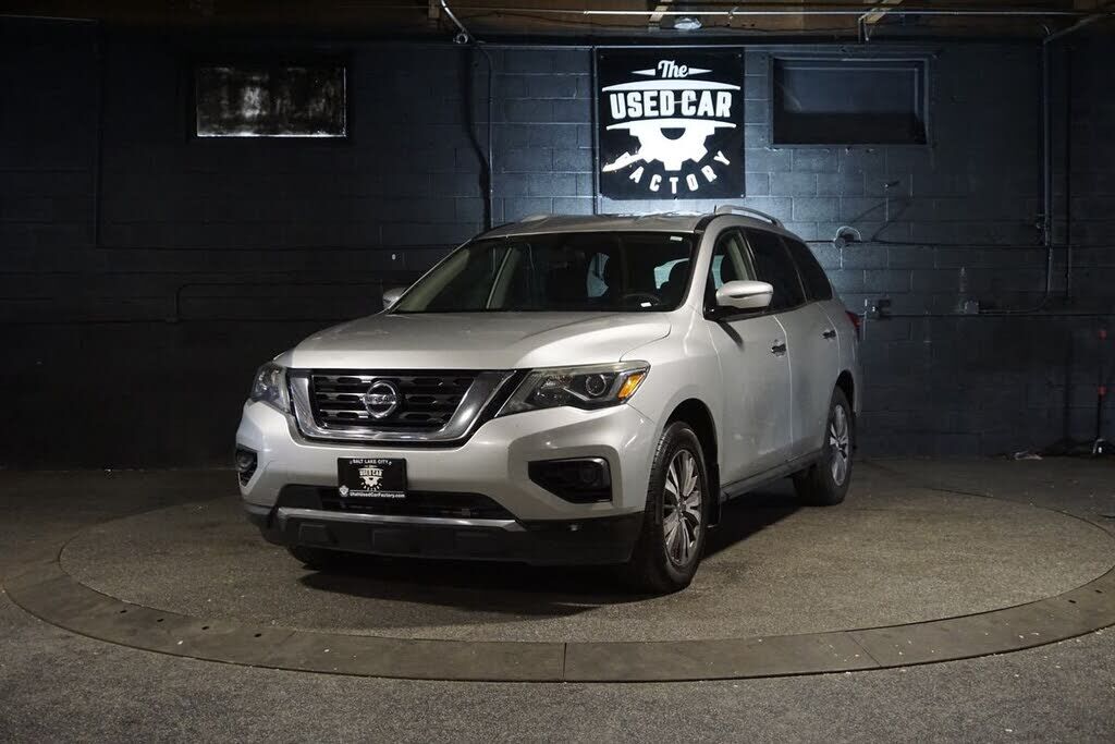 2017 NISSAN Pathfinder