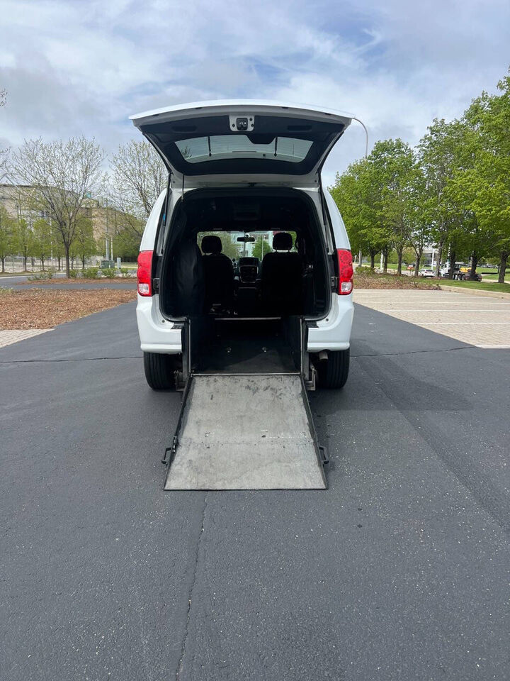 2016 DODGE Grand Caravan